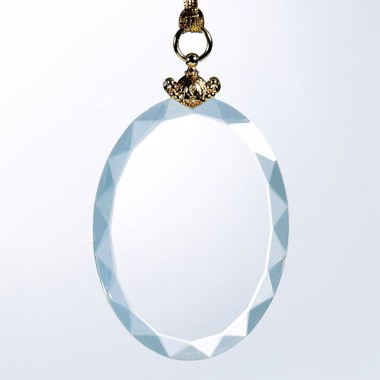 Elegant Gem-Cut Optical Crystal Ornament - Oval