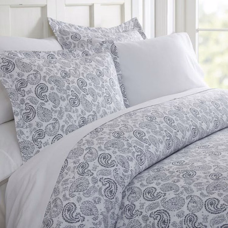 Duvet Cover Sets - Navy Paisley Queen 3 Piece