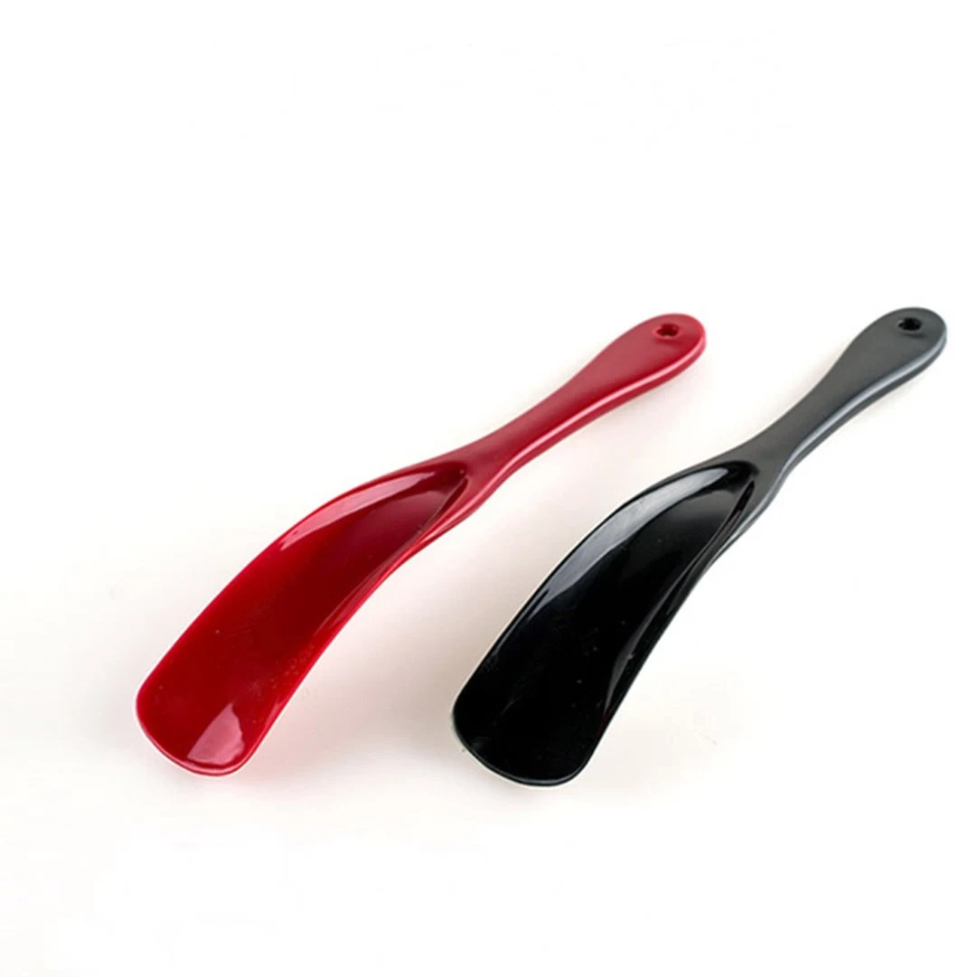 Plastic Shoehorn 1