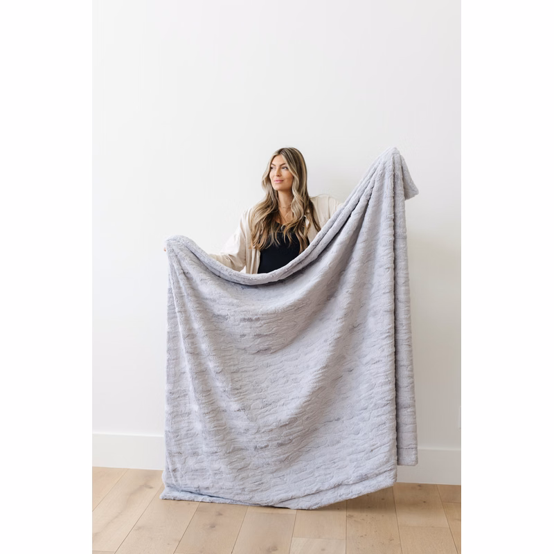 Patterned Faux Fur Zippered Dove-XL Luxury Blanket (60x80)