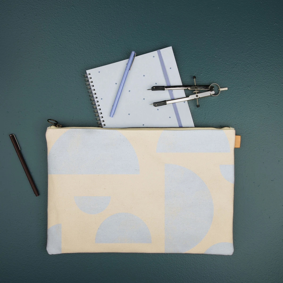 DOTTIE POUCH - HEAVYWEIGHT CANVAS WITH LEATHER 1