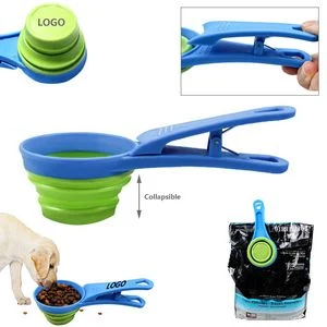 Multifunctional Collapsible Pet Feeding Scoop With Clip 1