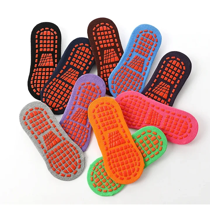 NON SLIP YOGA SOCKS 1