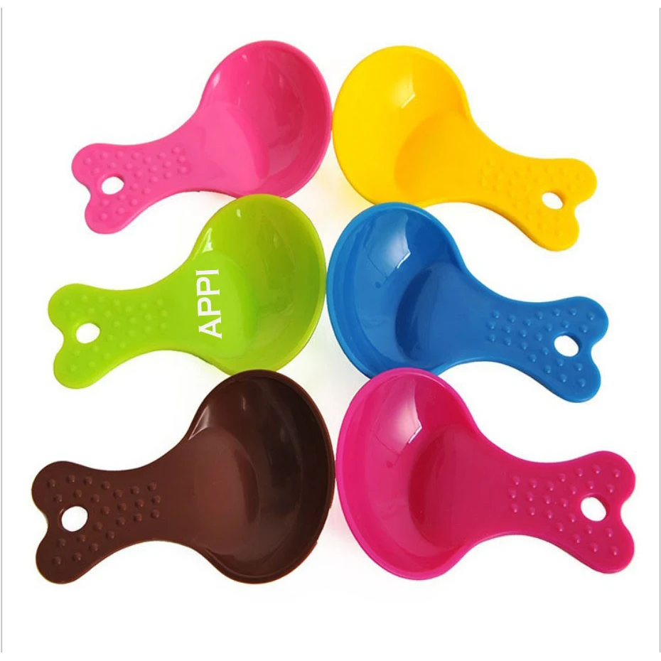 Plastic Pet Food Feeding Spoon 1