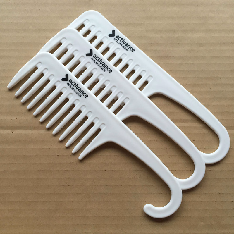 Detangler Shower Comb With Hook