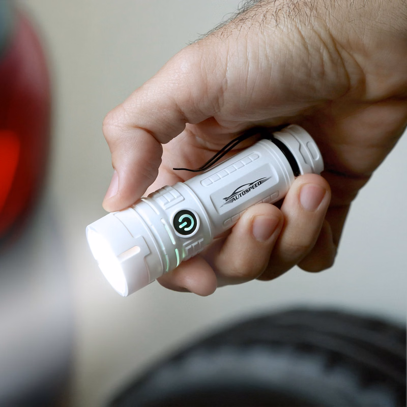 reNew Lite Rechargeable Flashlight