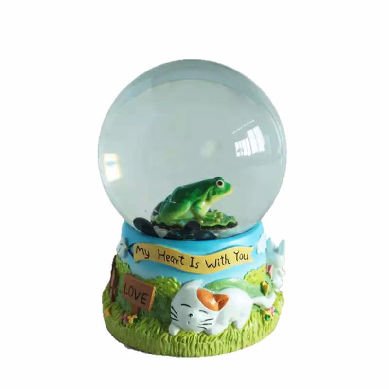 Custom Resin Figurine Water Snow Globe