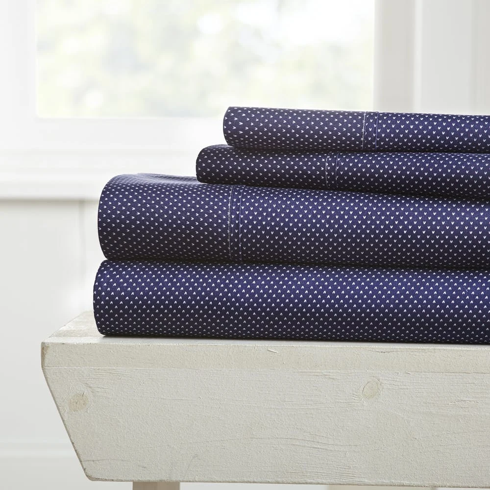 Bed Sheet Sets - Navy Hearts Queen 4 Set 1
