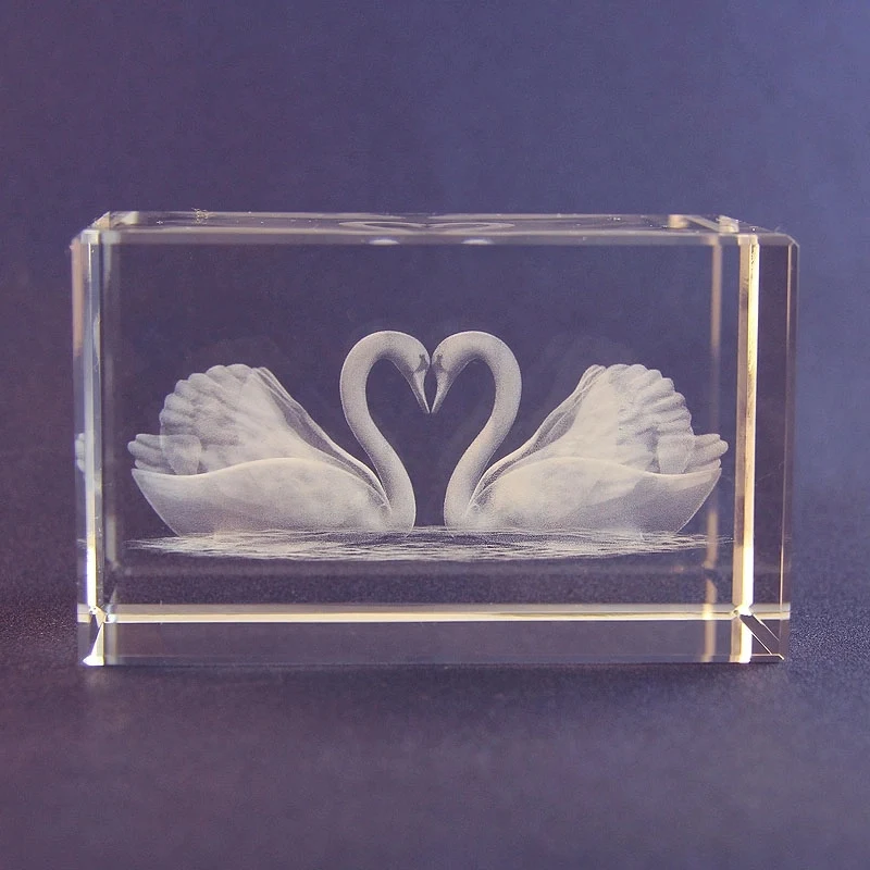 Crystal Swan Cube For Wedding 1