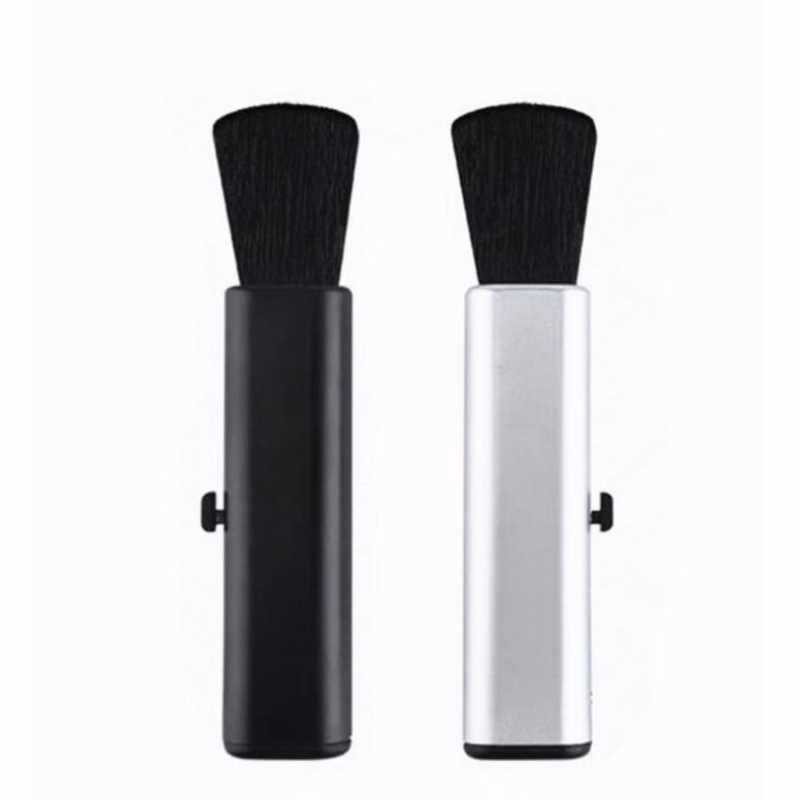 Retractable Cleaning Brush