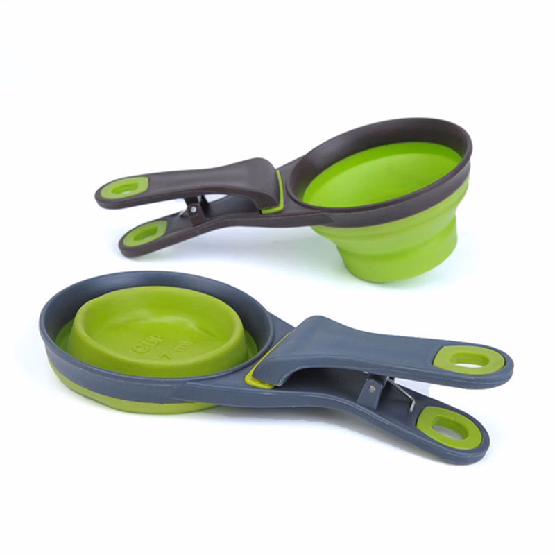 Collapsible Pet Bowl With Clip
