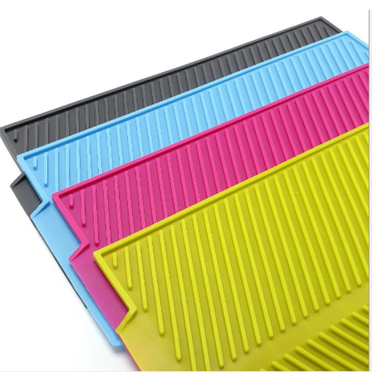 Non-Slip Silicone Grid Pot Holder 1