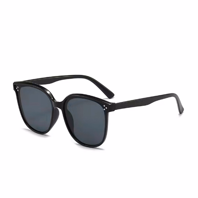 Sunglasses women