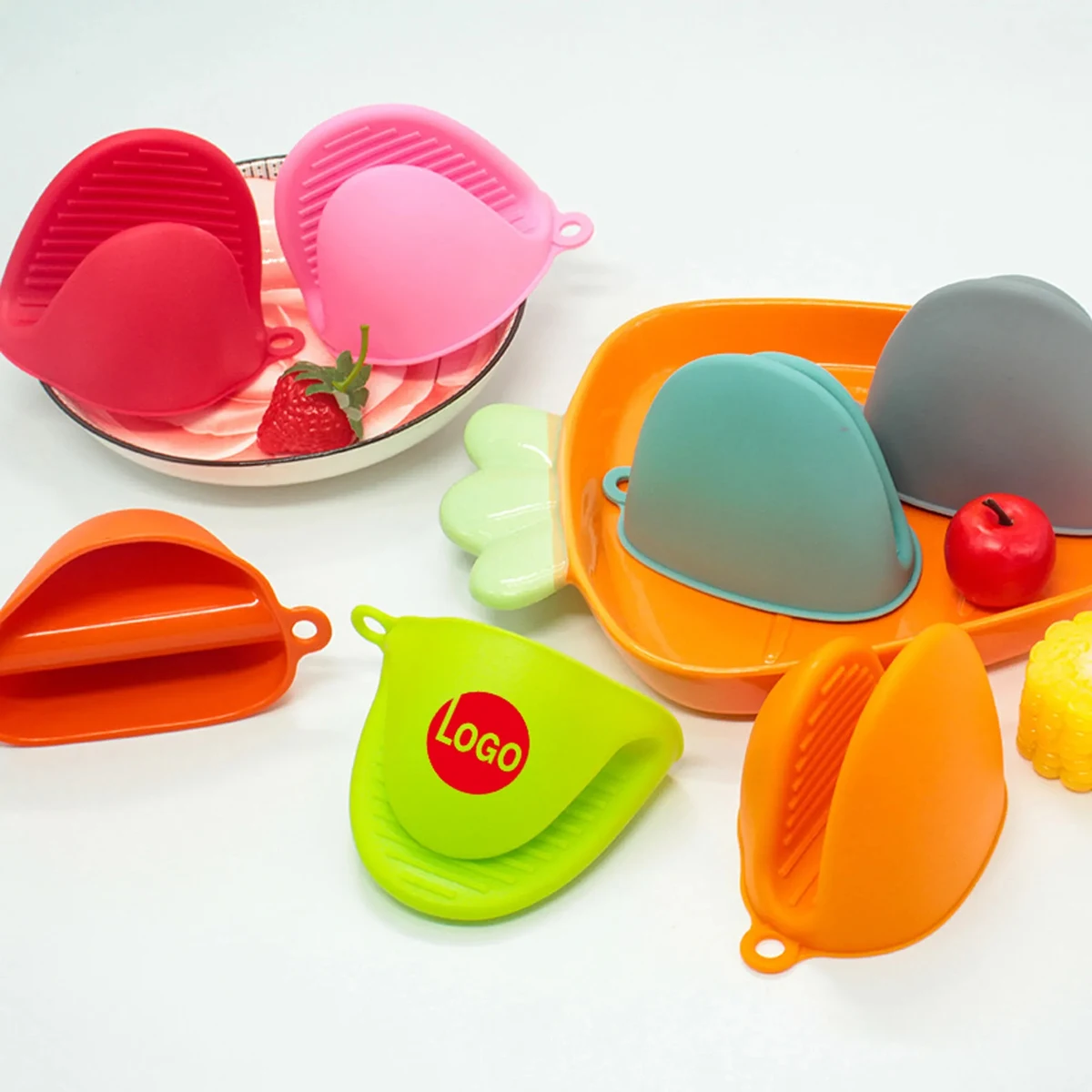 Silicone Oven Mitt Clips 1