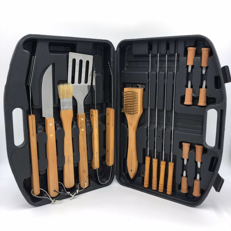 19 Piece Stainless Bbq Tool Set In Aluminum Case