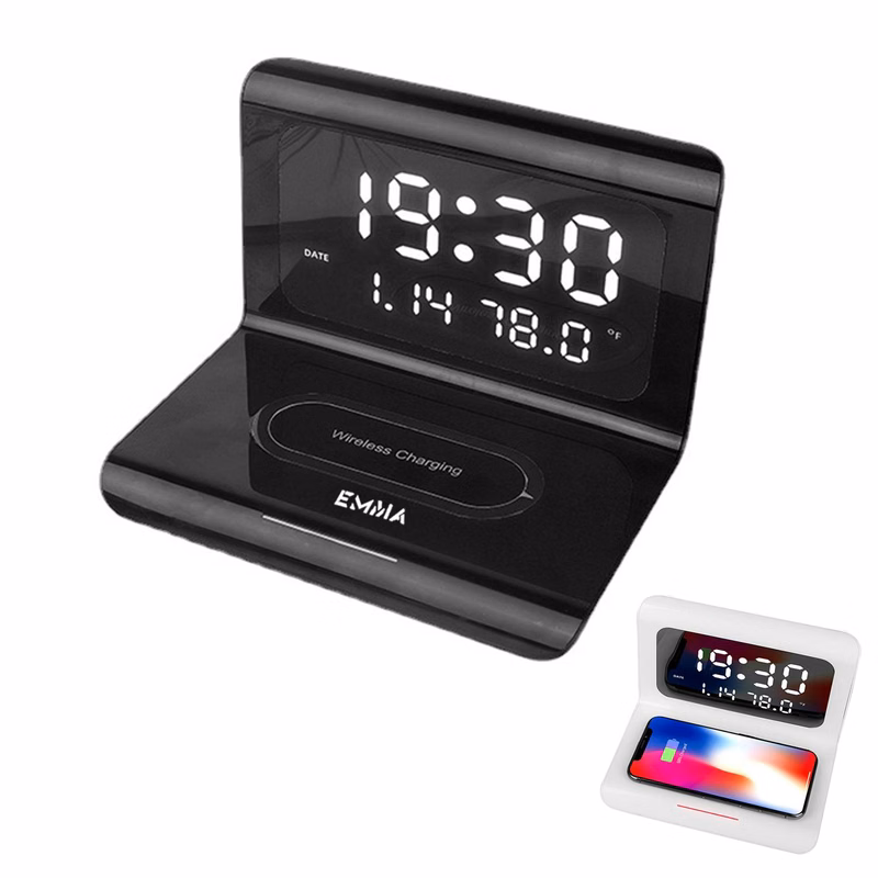 Fast Wireless Charging Station with Digital Clock