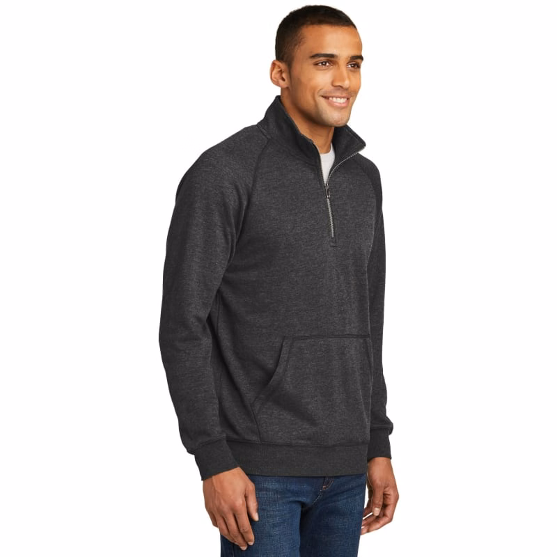 District Lightweight Fleece 1/4-Zip.
