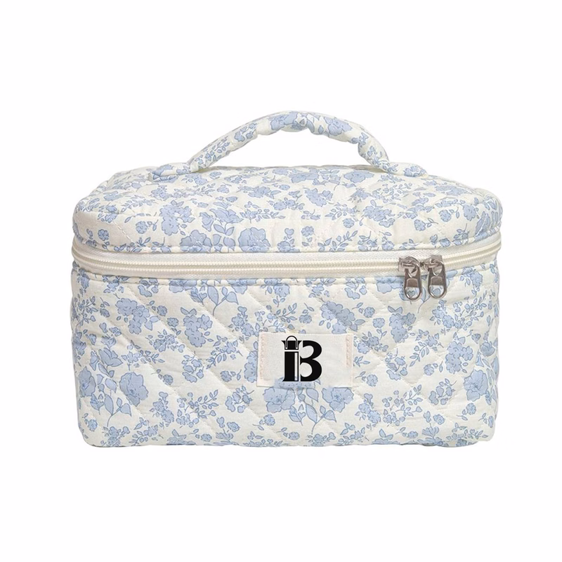 Portable Quilted Floral Makeup Bag – Durable Polyester