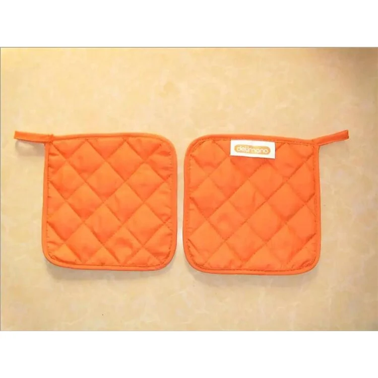 Polyester Potholder 1