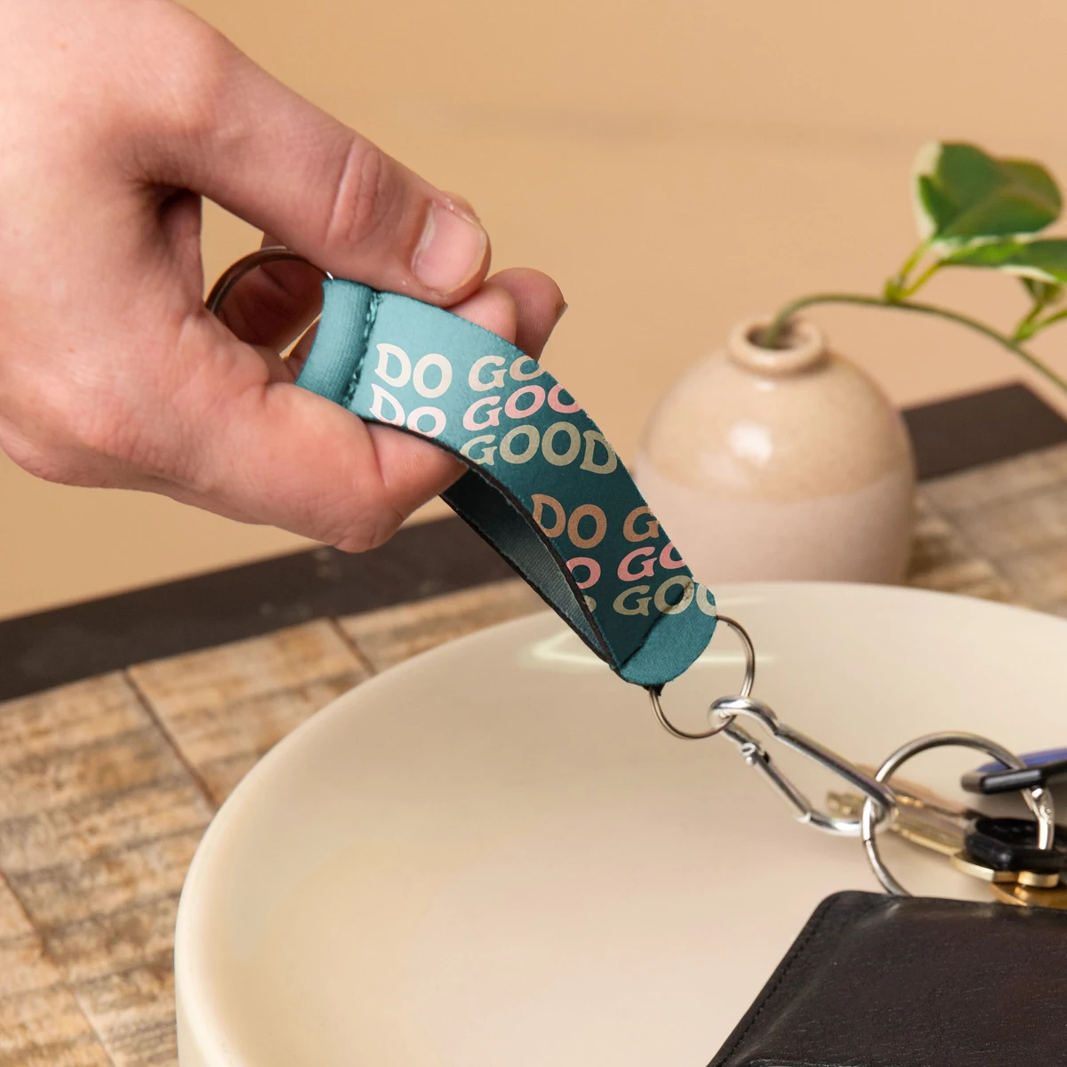 KEY HOLDER WITH CARABINER -Oytex 1