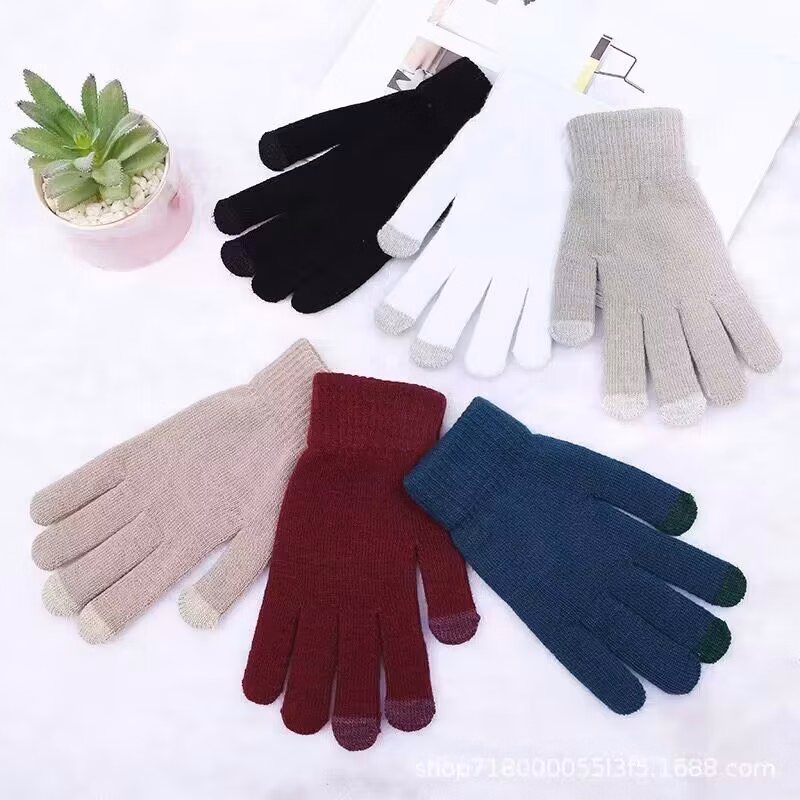 Woolen insulated gloves