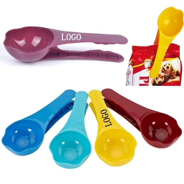 Pet Food Scoop and Clip 1