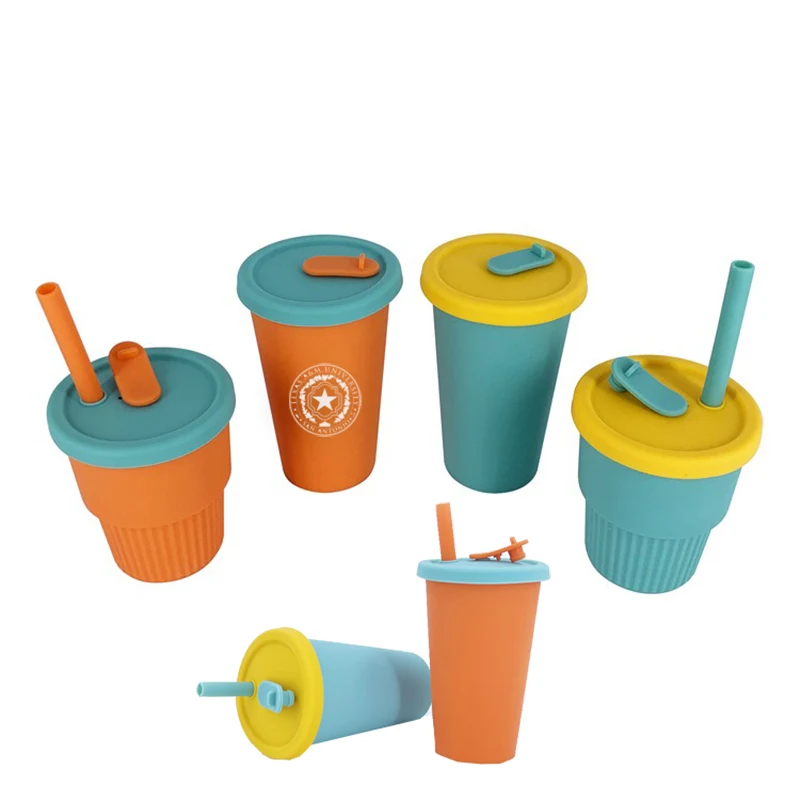 Silicone Pint Cup with Straw 1