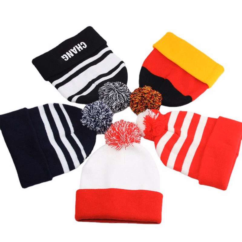 Knitted Acrylic Cuff Winter Beanie with Pom