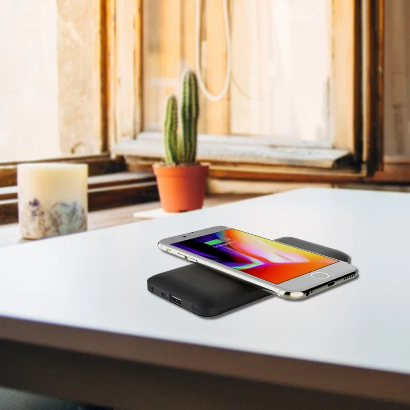 Chi-Charge Plus - 5,000 mAh Universal Power Bank with Wireless Charging 1