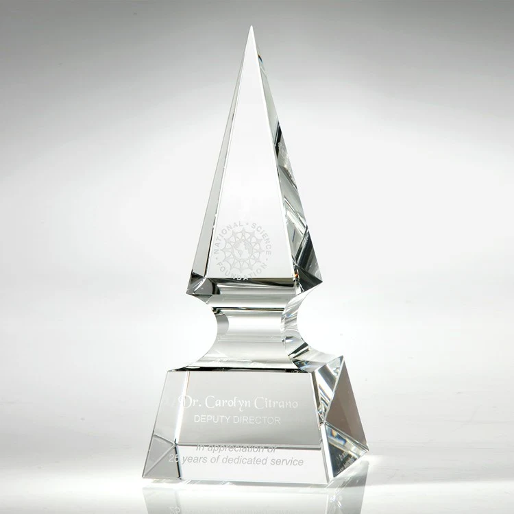 11" Crystal Award-Spear_D195CA 1