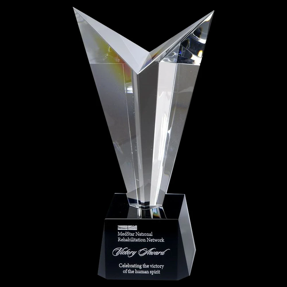 VICTORY TOP CRYSTAL AWARD - MEDIUM 1