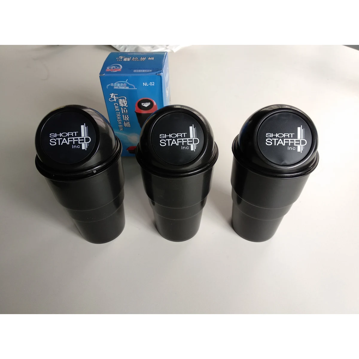 Mini Auto Car Garbage Can 1