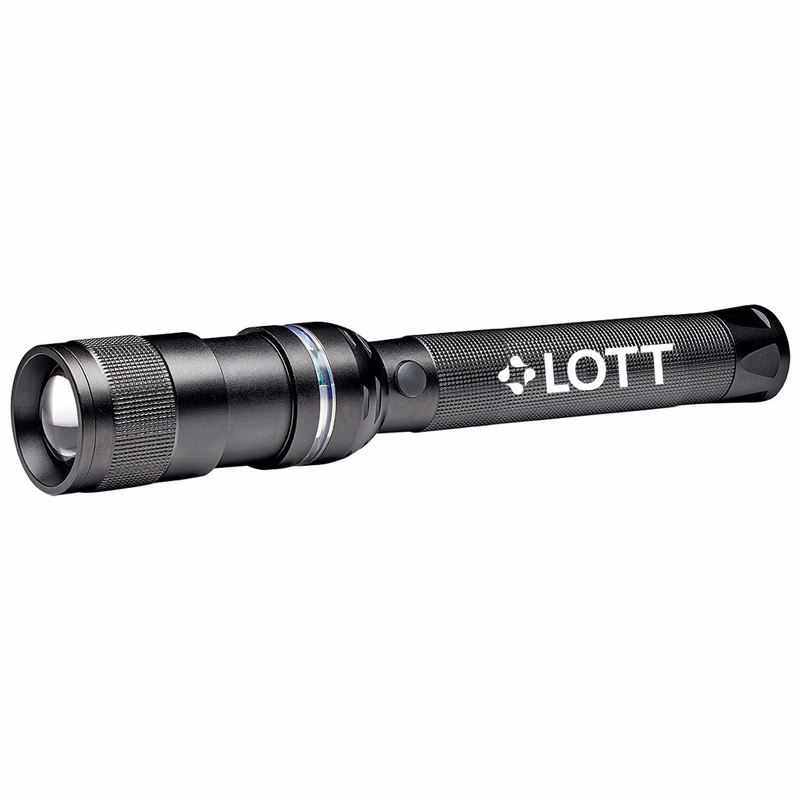 CEDAR CREEK® COLOSSAL LED FLASHLIGHT