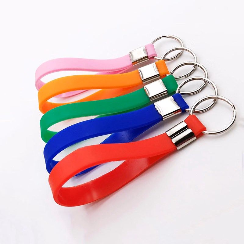 MOQ 100pcs Custom Silicone Key Chain