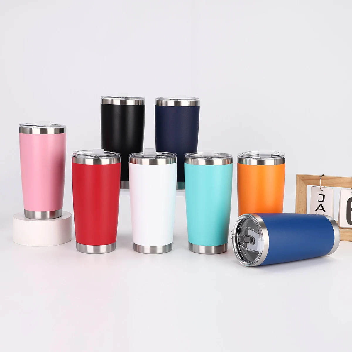 20oz Vacuum Insulated Tumbler 1