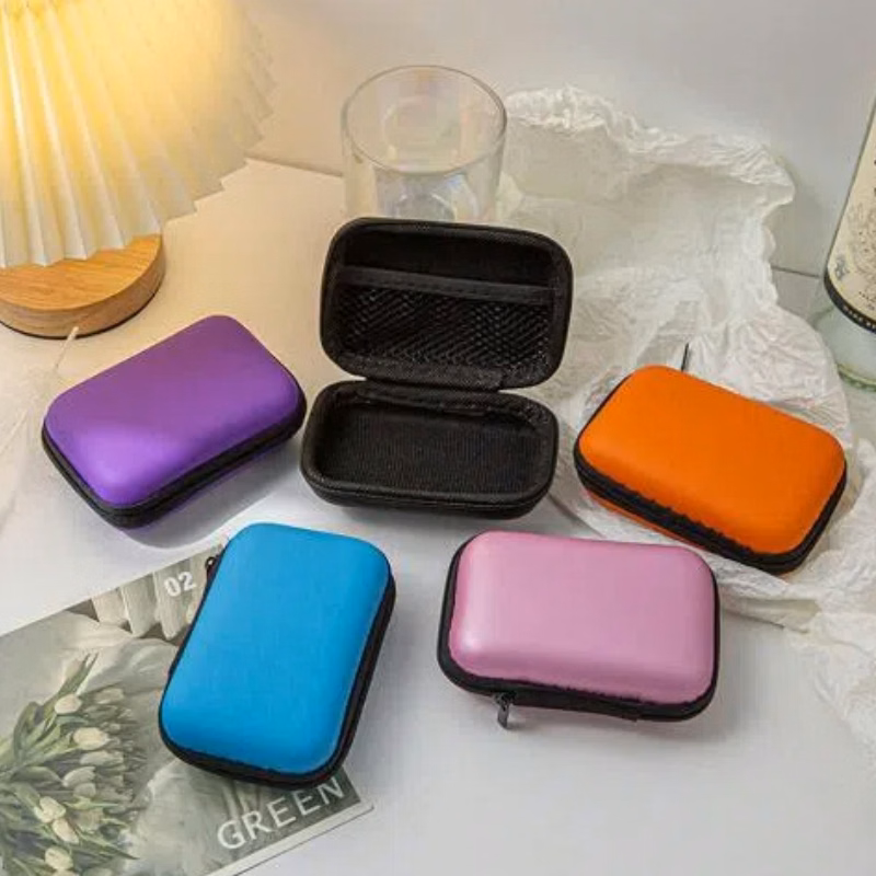 Adorable Earphoen with Case