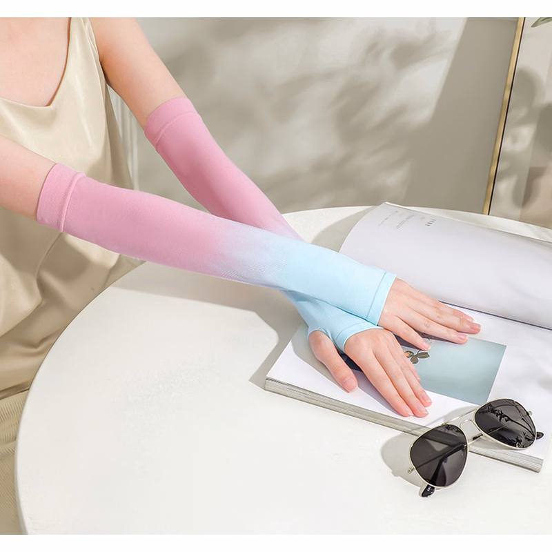 Gradient sunscreen ice sleeve