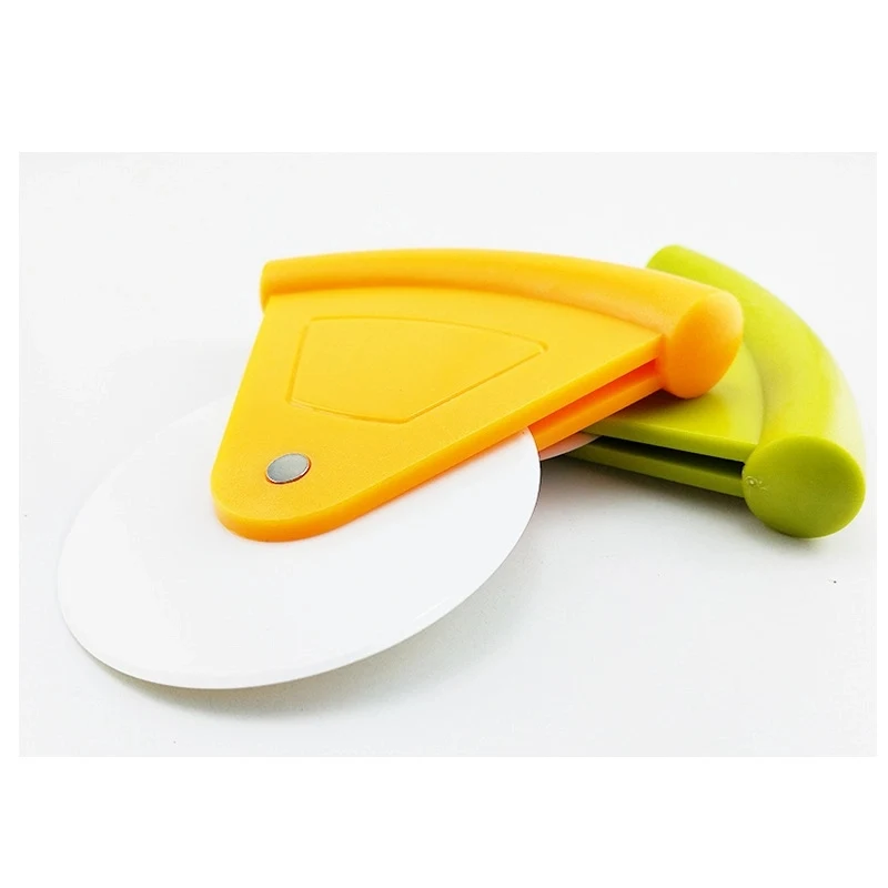 Plastic Pizza Cutter Knife 1