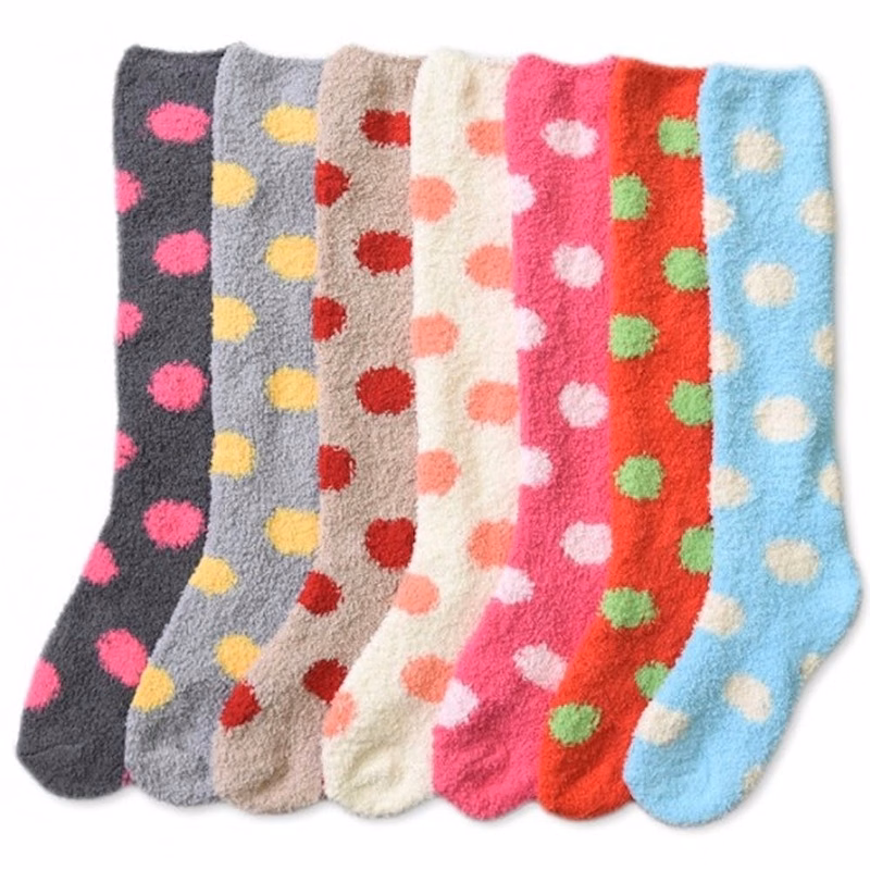 Women's Knee-High Socks - Polka Dot Size 9-11