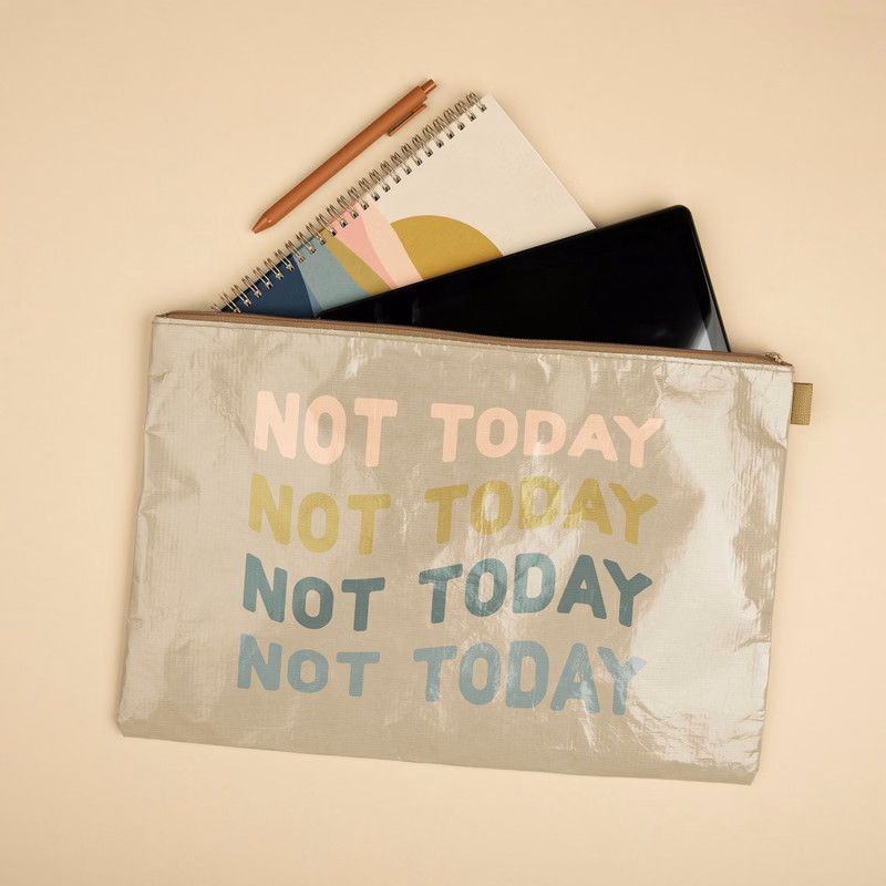 DOTTIE POUCH - LAMINATED NON-WOVEN RPET