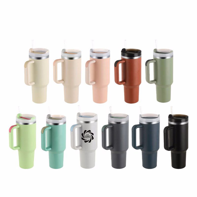 Travel mug with straw