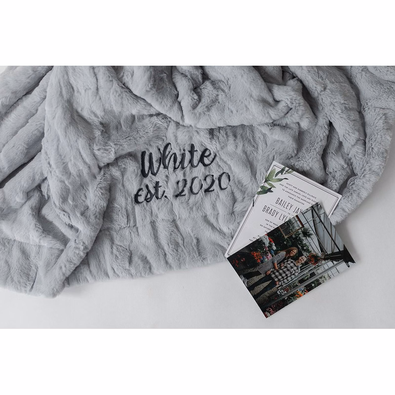 Patterned Faux Fur Zippered Dove-Throw Luxury Blanket (50x60)