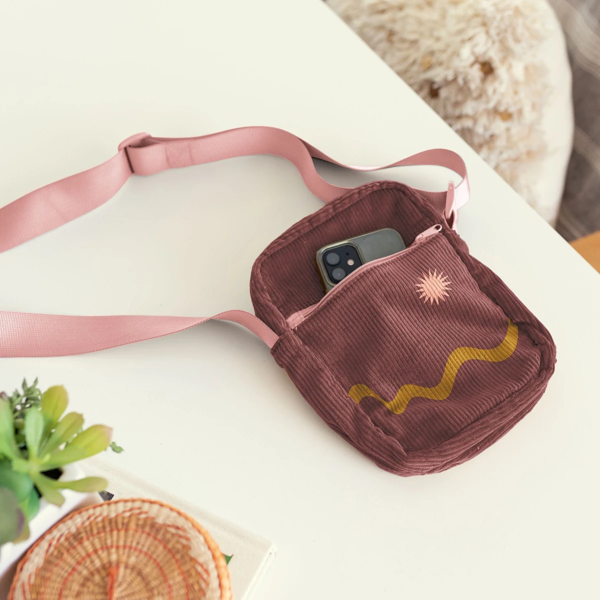 PORTRAIT CROSSBODY - CORDUROY 1